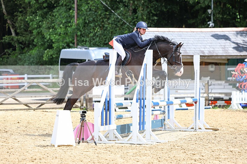 3E7A3127 - Class 4: Senior British Novice/90cm open