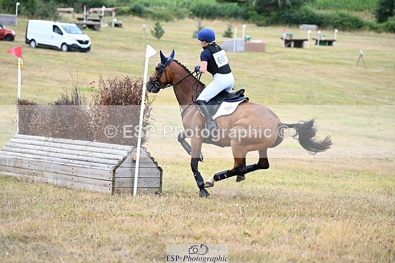 250803A-153837-16314 - O-682-Millie.Juleff-HERONA.CZ.Z