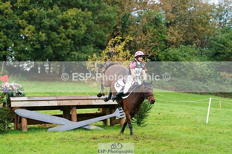 251025A-110640-18489 - E-384-Holly.Horton