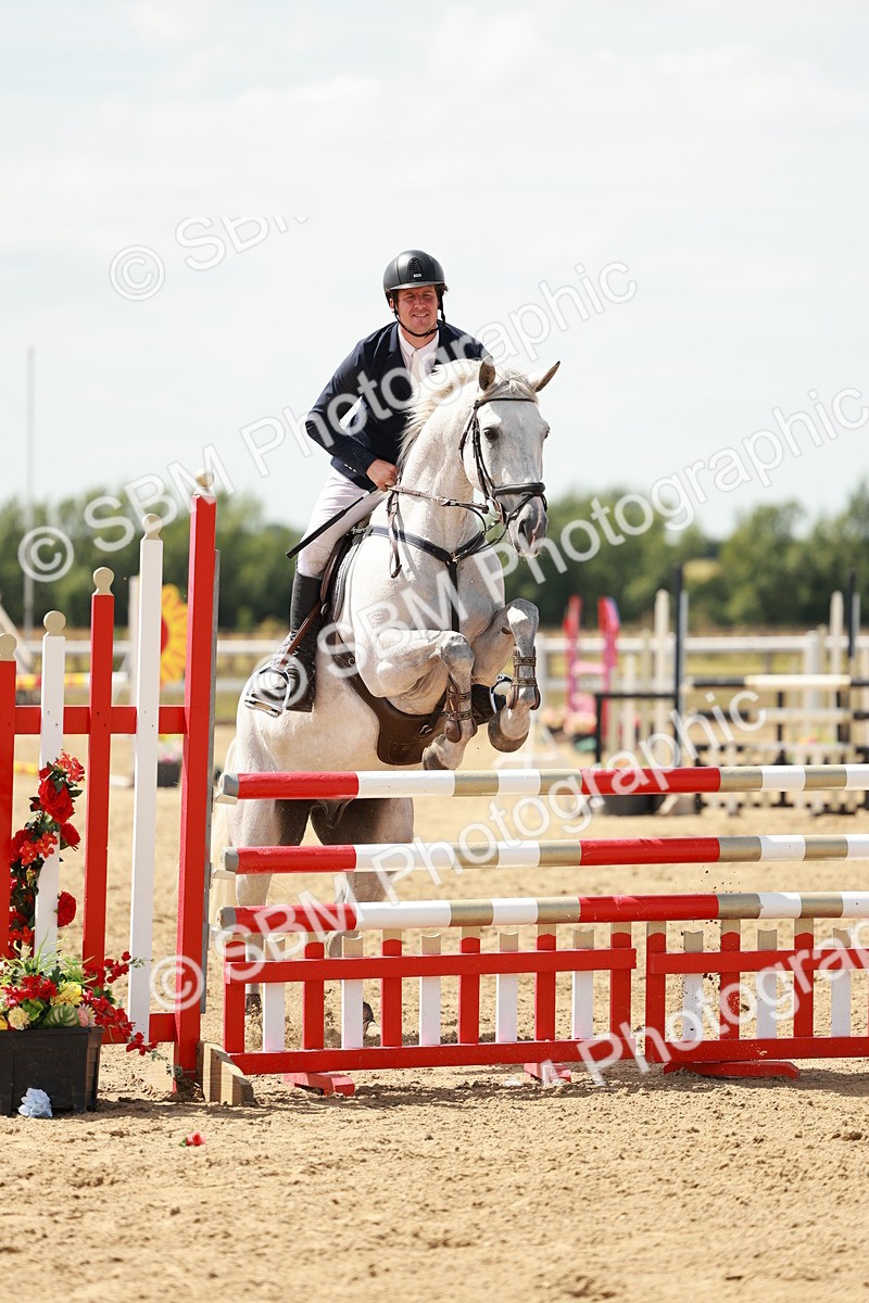 SBM_007723 - Class 3 - Senior Newcomers - 1.10m Open