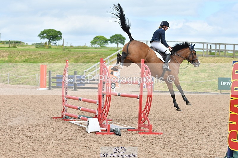240609A-142221-06132 - Cls 19 Snr Foxhunter and 1.20m Open