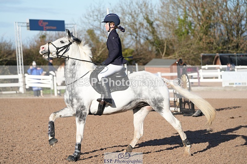 251130-104509-00978 - Cls 4 Pony Brit Nov & 80cm Open