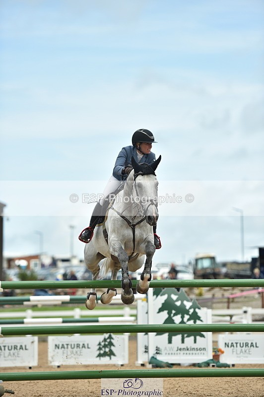 230723A-140448-12161 - Cls 24, 1 Star Gold 1.30m