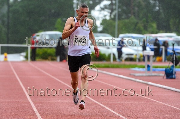 ComMast25-920995 - Track Male Set Two