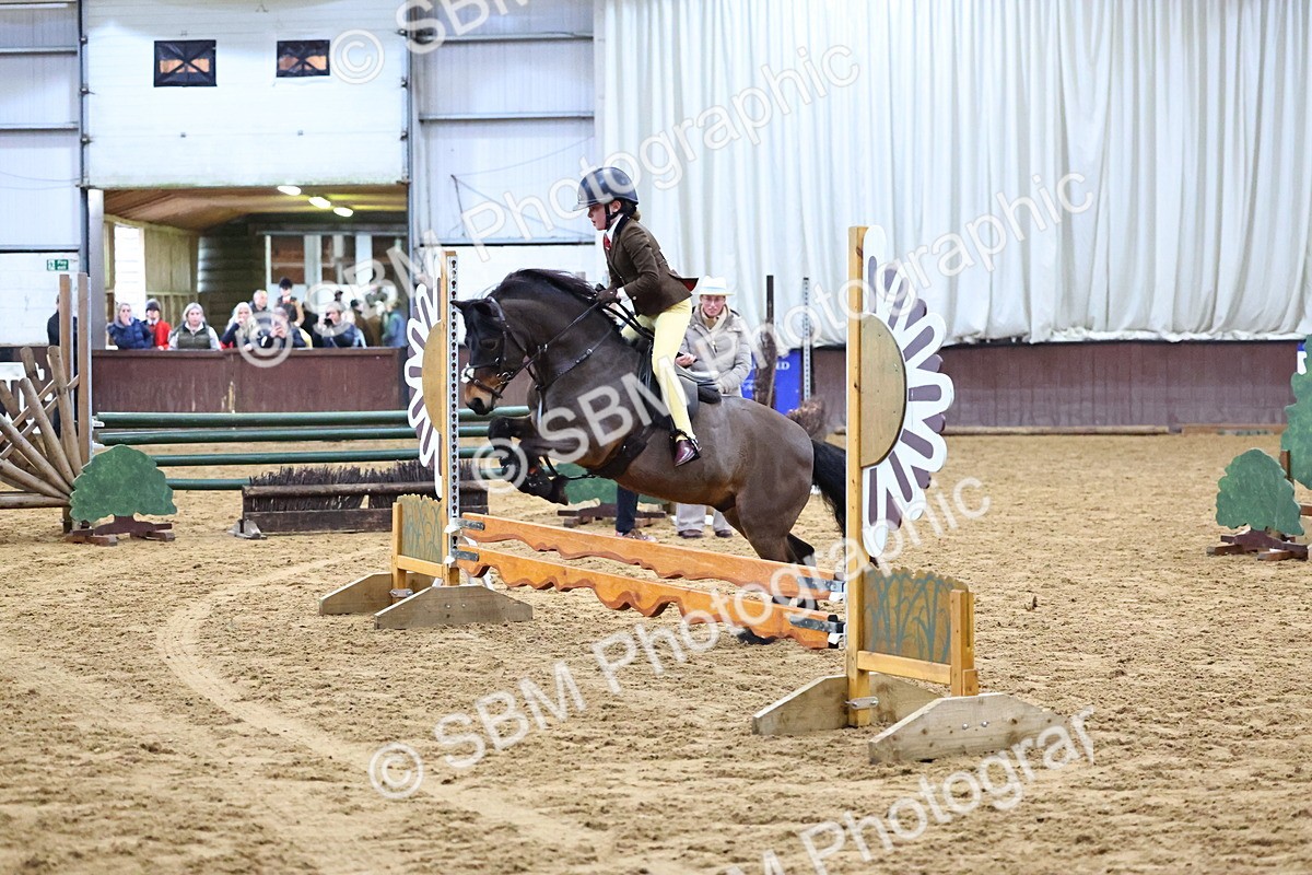 SBM_003046 - Class 35 - 60cm Training Stakes