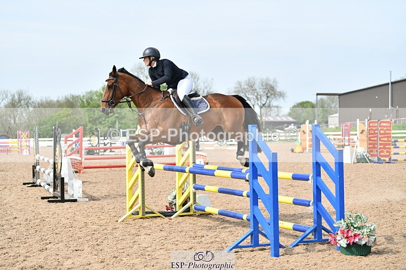 240511A-160628-14277 - Cls 25 British Novice and 90cm Open
