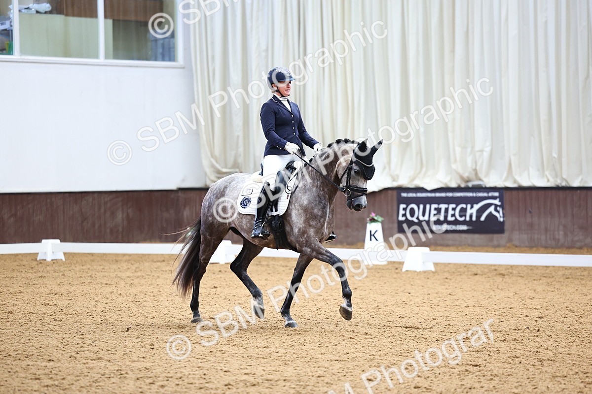 SBM_005639_Class 5 - Novice 6 - 930-1033 - Lucinda