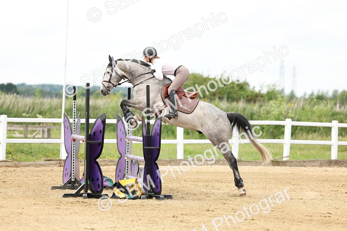 SBM_006245 - Class 19 - Senior Newcomers - 1.10m