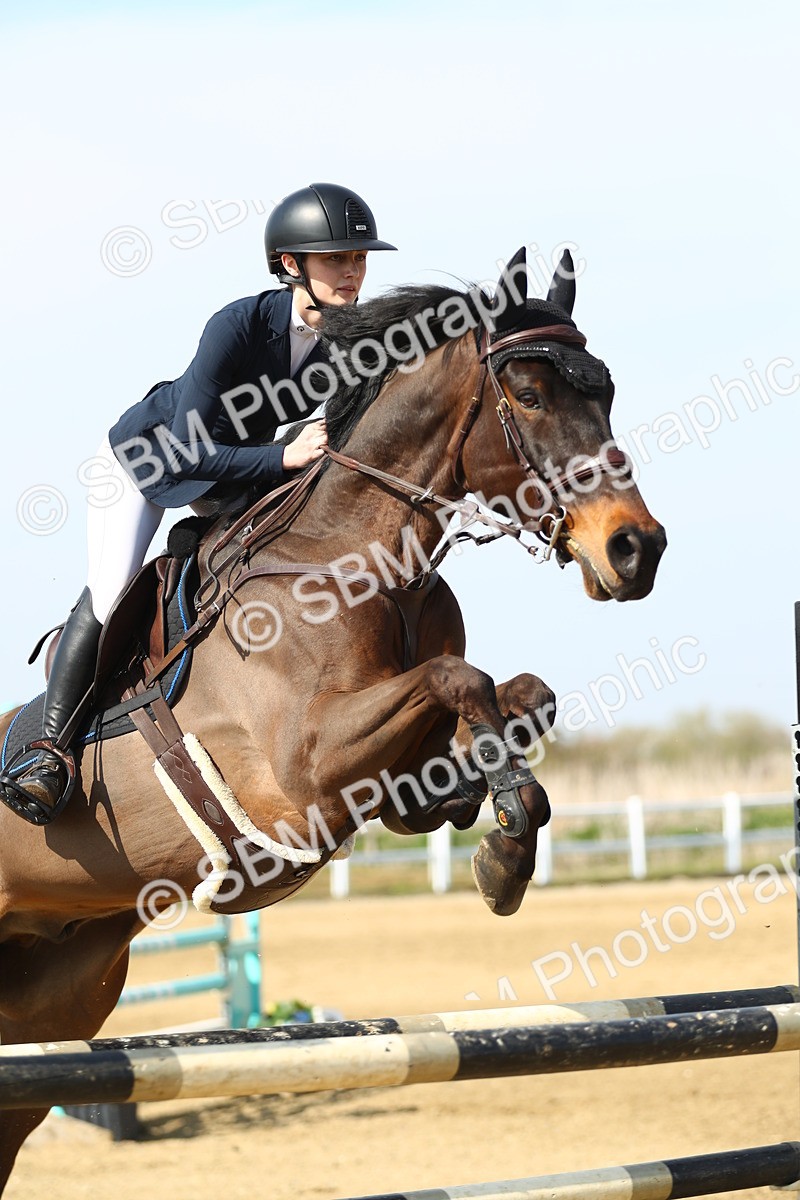 SBM_002836 - Class 11 - Senior Foxhunter - 1.20m