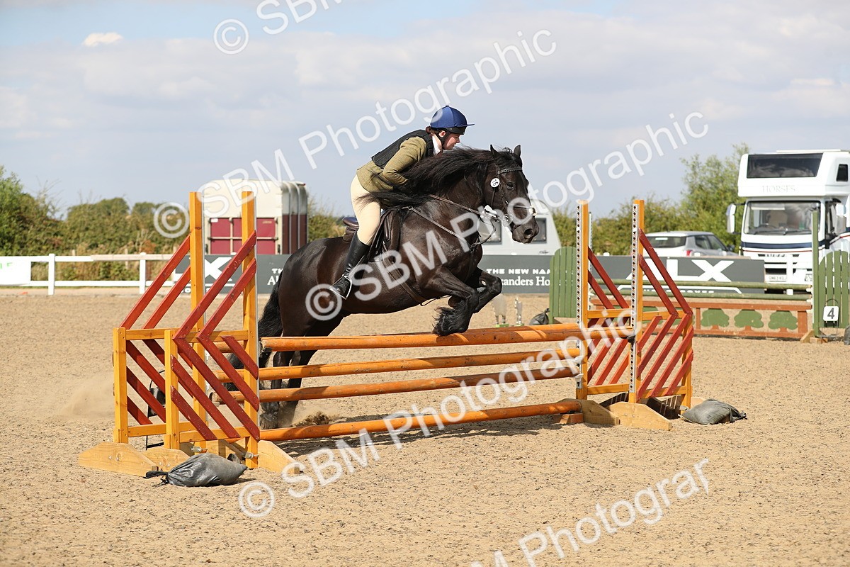 SBM_06874 - Class 49a Style & Performance 80cm (15-19)