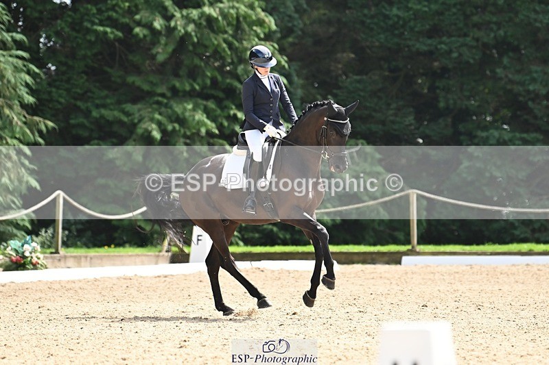 240811-141845-06323 - 115-Lucy.Amy-Millenium.Falcon