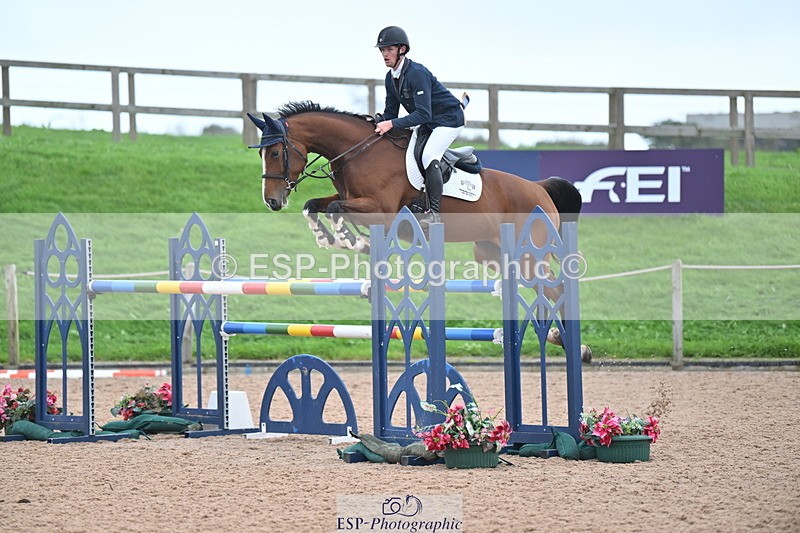 231013A-143143-02723 - Cls 9 Foxhunter & 1.20m Open