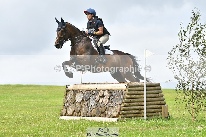 240804-120901-12450 - 321-Samantha_Lewis-KNOCKRIGG_BRONCO