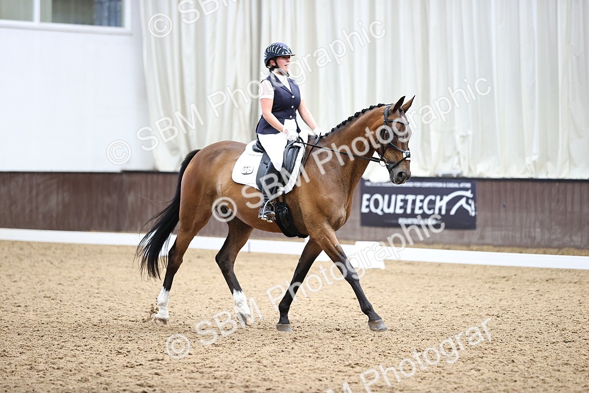 SBM_002001 - Novice 4 - 11.15-13.22