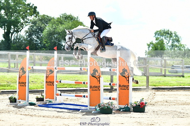 230720A-104805-01973 - Cls 5, 2 Star Medium 1.35m