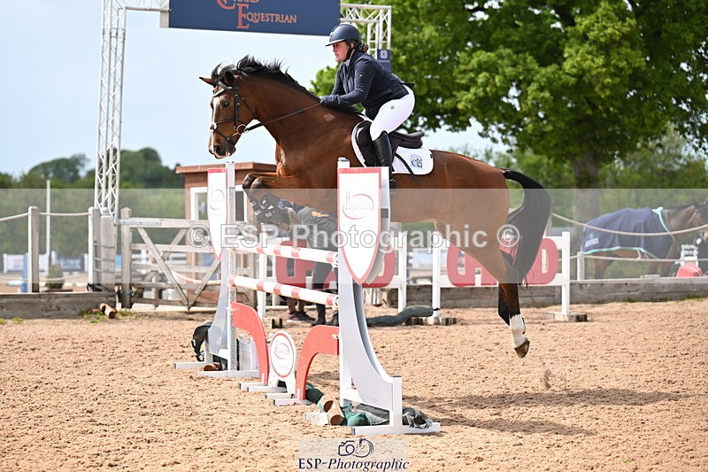 260513B-150505-01213 - Cls 6 Snr Fox and 1.20m Open