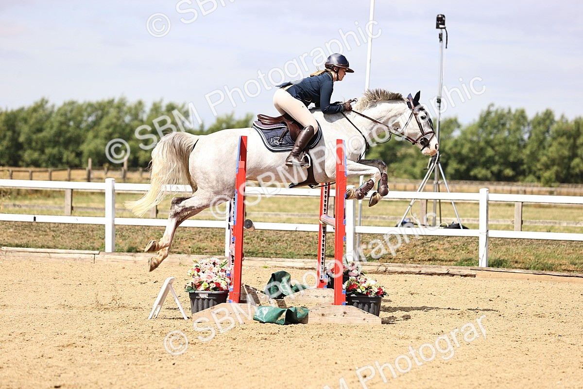 SBM_009842 - Class 8 - Senior Newcomers - 1.10  Open
