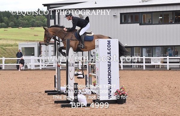 BPP_4999 - CLASS 7 THURS Redpost Equestrian Senior Foxhunter/1.20m Open