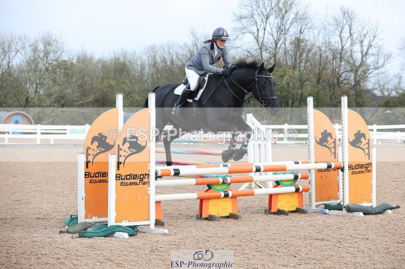 241101A-084810-00412 - FRI Cls 2 British Novice and 90cm Open