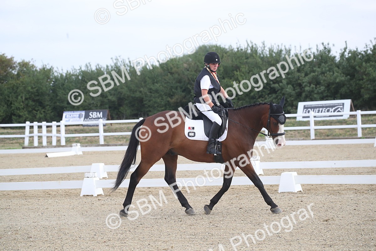 SBM_005360 - Novice 5 - 8.30.10.39