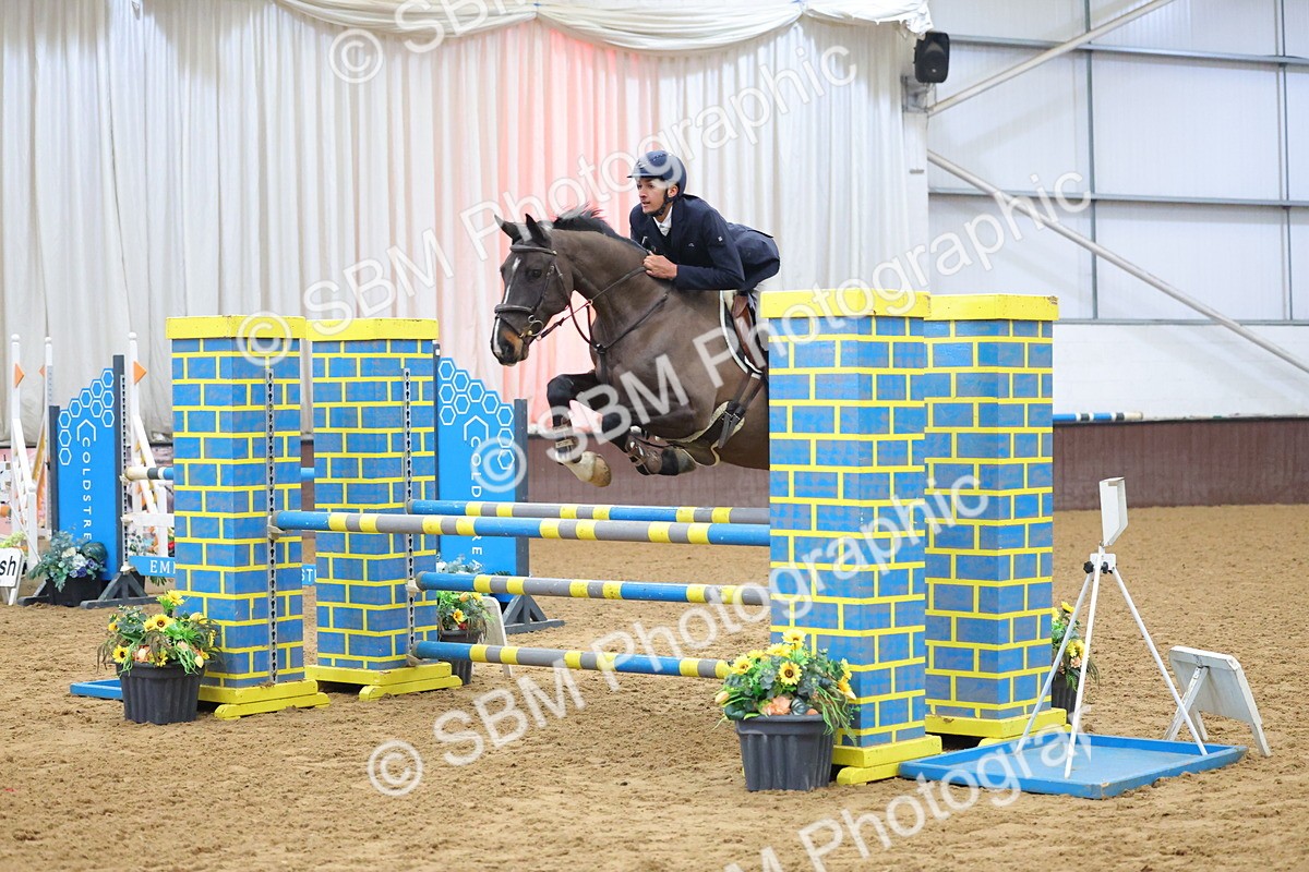 SBM_008300 - Class 21 - Nupafeed Supplements Senior Discovery/ 1m Open - First Round (1.00m)