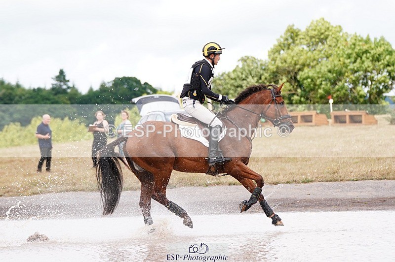 250803A-153946-16654 - O-686-Tom.Rowland-YOULL.NEVER.WALK.ALONE