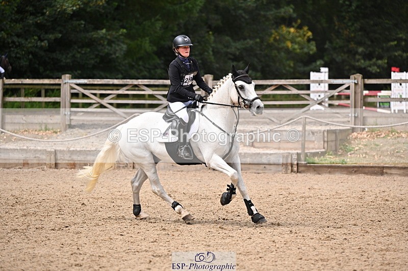 250802A-115212-02761 - A-029-Jessica.Saunders-RATHLEE.OG