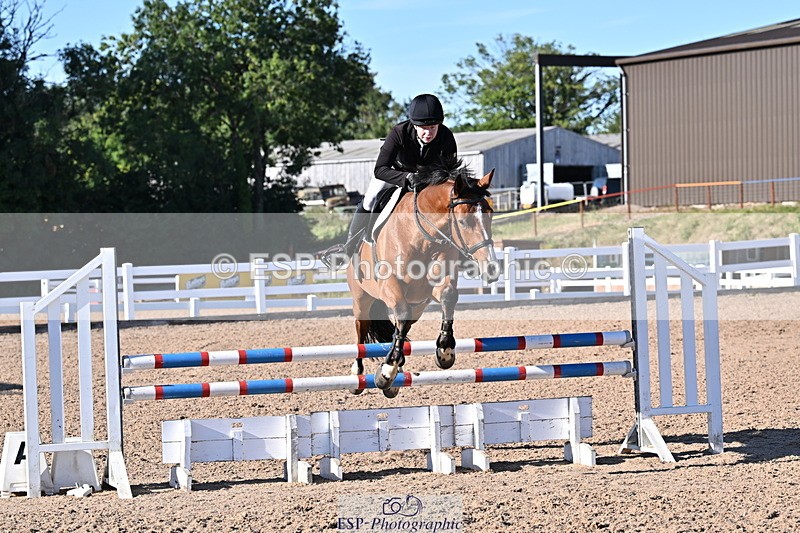 250708A-183848-00612 - 90cm Classes