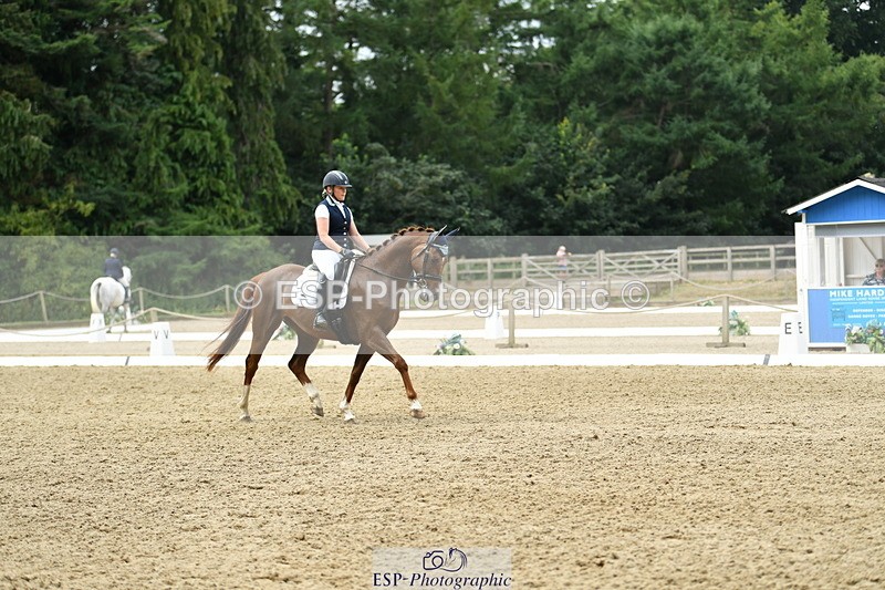 250718A-121122-01363 - 144-Verity.Perry-Vogue