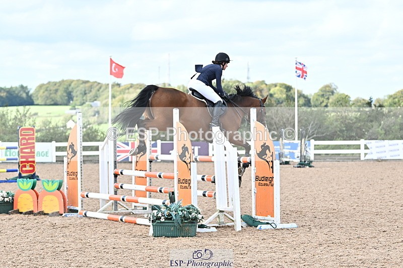 241005A-123439-03696 - SAT Cls 18 1.05m Amateur Quali