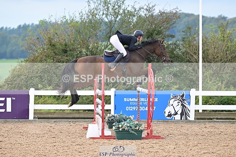 241004A-144012-02500 - Fri 12 1.15m Members Cup