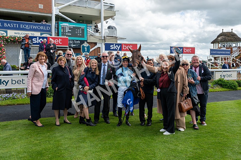 120626-Race 5-Antipodes-1097 - Race 5 16.10pm Sky Bet The World's Gone Football Handicap