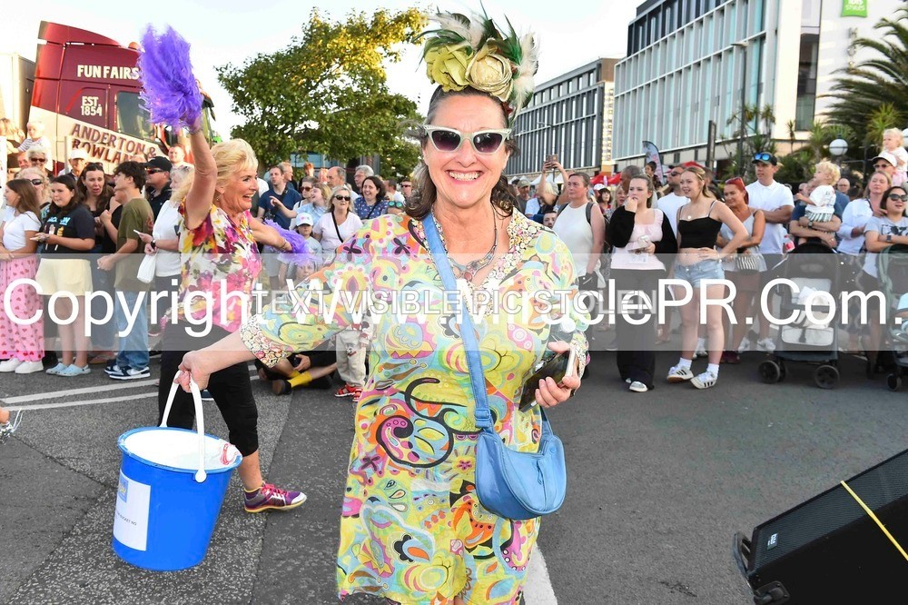 SH4_3632 - Carnival Procession.