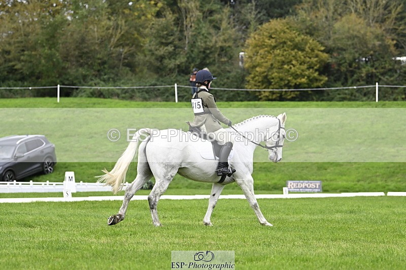 251023A-115112-03967 - F-415-Tara.Leddy