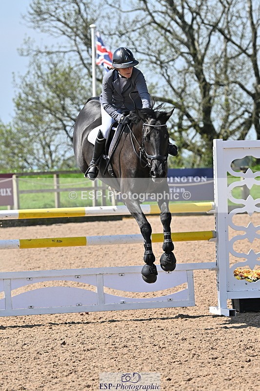 240509A-111756-01102 - Cls 9 Snr 1.20m Open