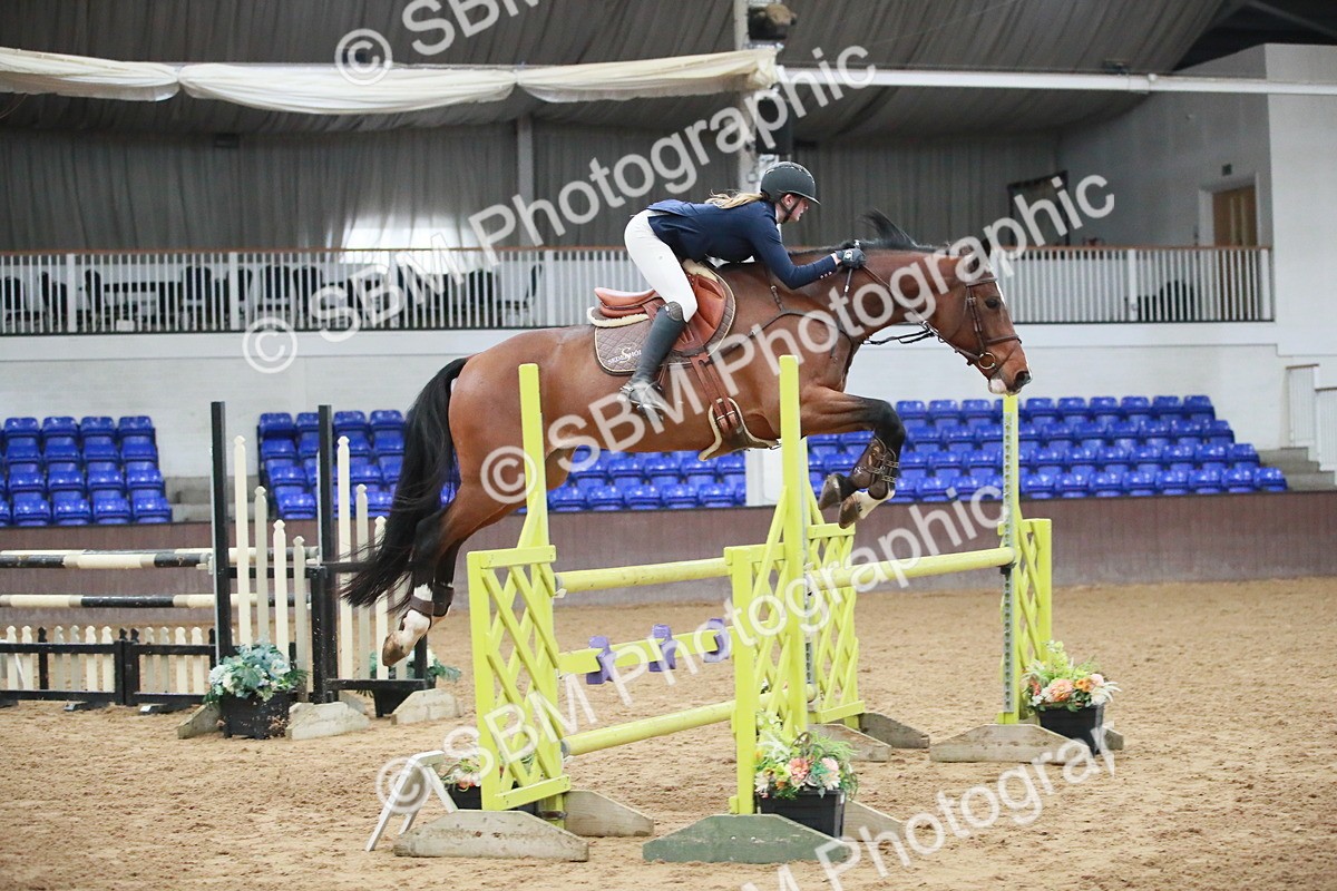SBM_001015 - Class 4 - Senior Newcomers - 1.10m Open