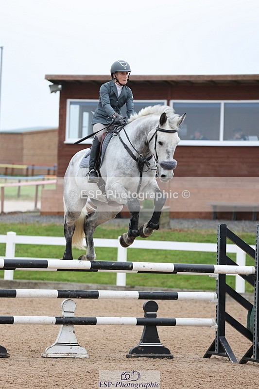 241101A-111449-01292 - FRI Cls 5 Newcomers and 1.10m Open