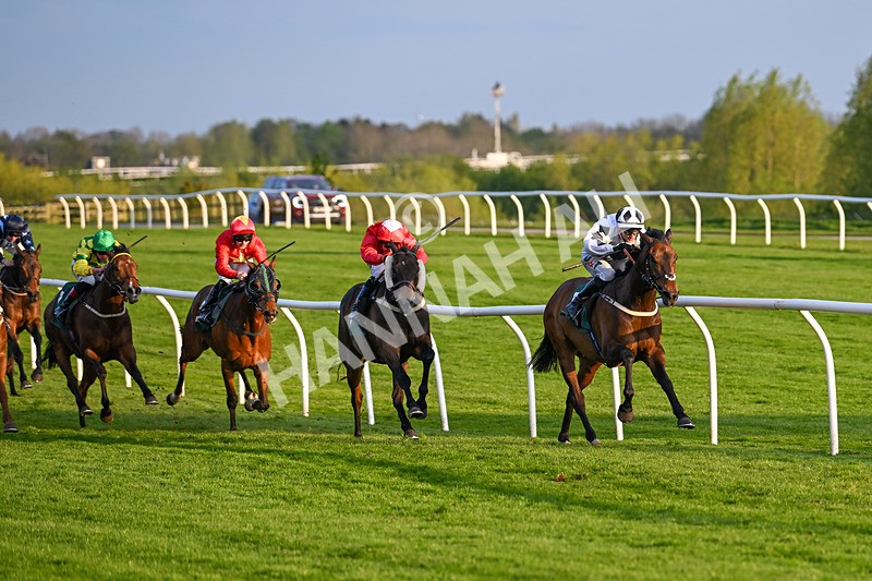 300424-Race 5-Bowman-2920 - Race 5