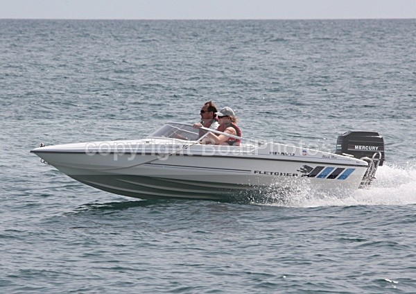 090808 BLACK MAX FLETCHER ARROWFLYTE IMG_4667 - Speedboats