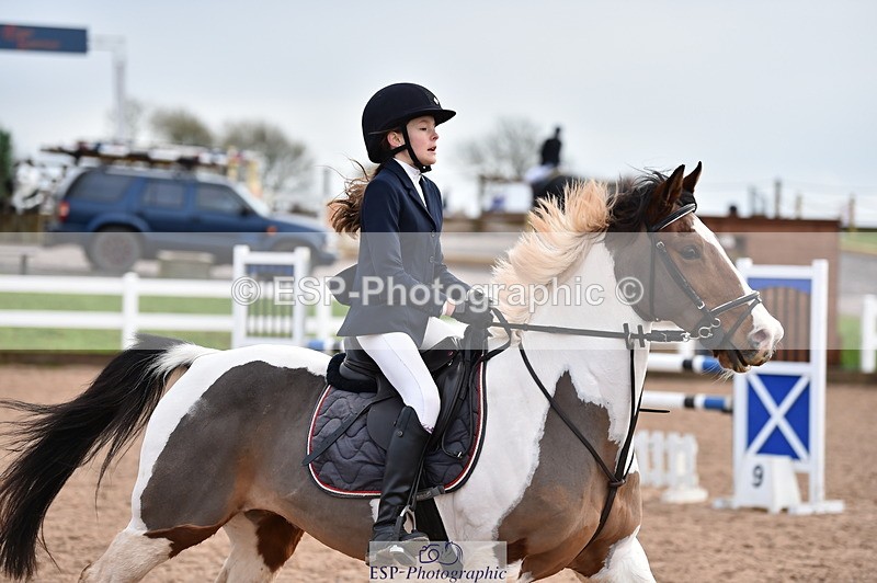 231203A-113232-00898 - Cls 4 Newcomers & 1m Open