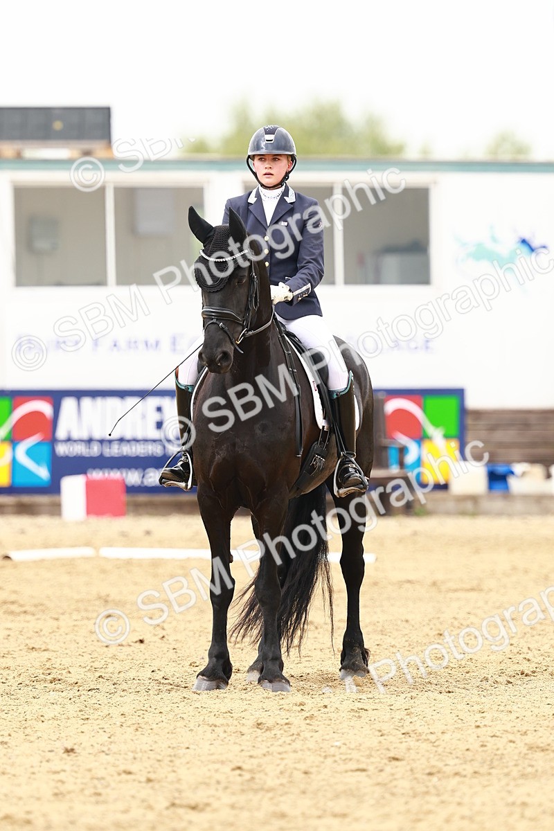 SBM_001019 - Class 6 - Novice 4