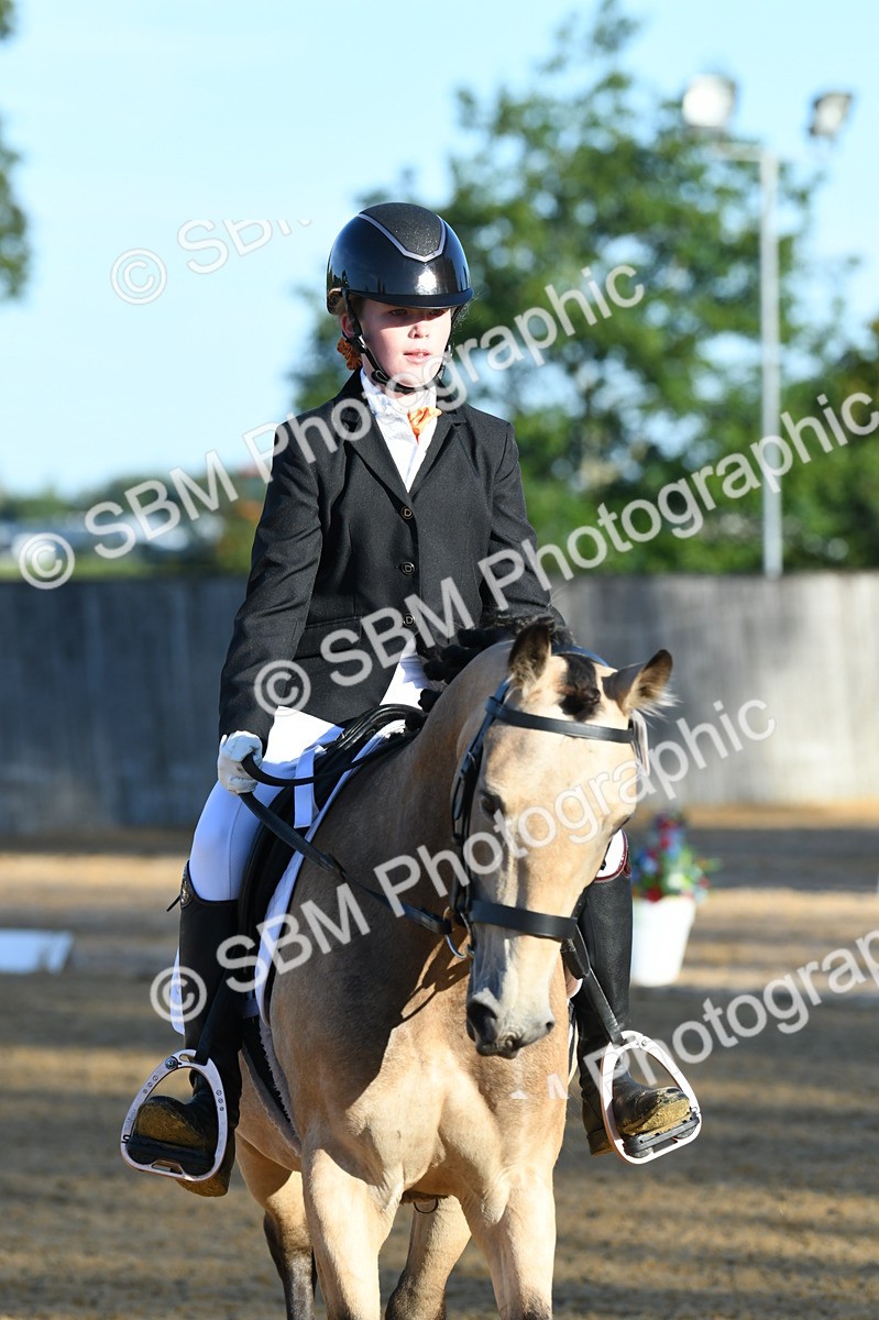 SBM_14320 - D4 - Small Tour Championship - Intro B