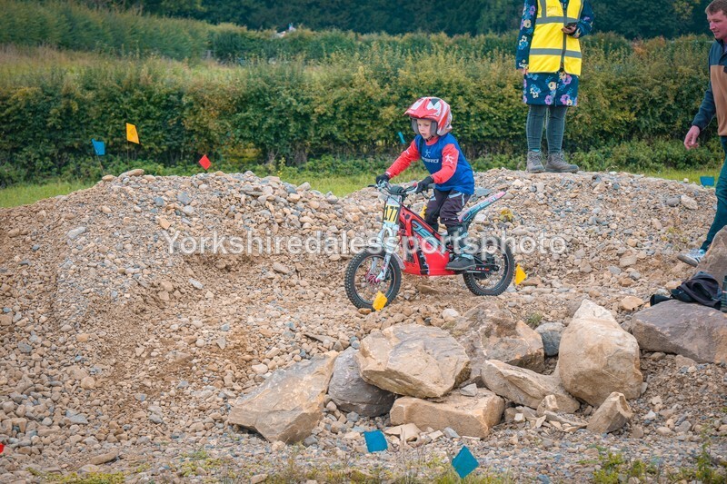 DSCF0505 - Ripon MC Trial 27/09- kids