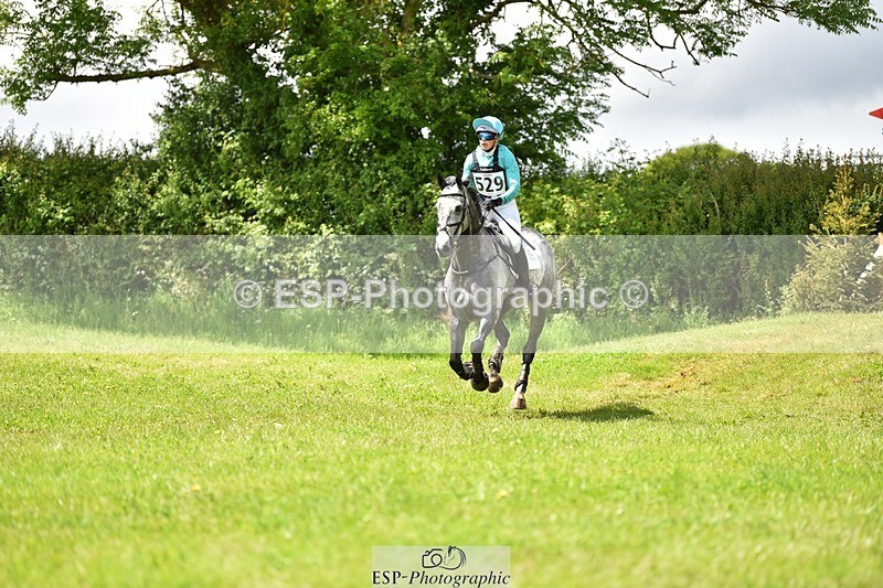 240526-121936-21595 - 529-SBH_BIG_WALL-Izzy_Taylor