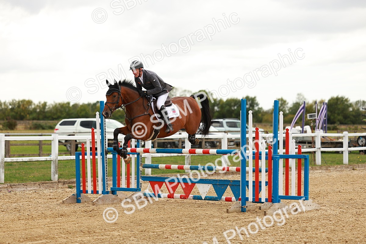 SBM_001503 - Class 4 - Senior Newcomers - 1.10m