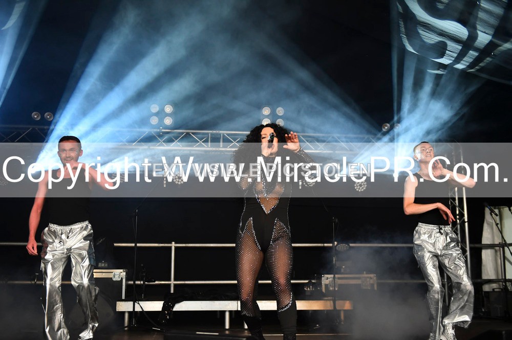 SH4_6242 - The Cher Experience