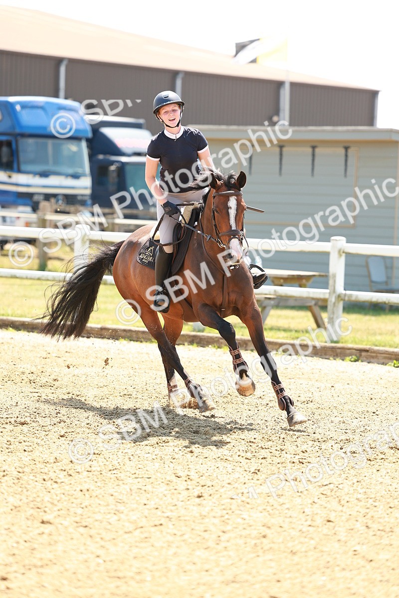 SBM_001409 - Class 4 - Senior Newcomers - 1.10m