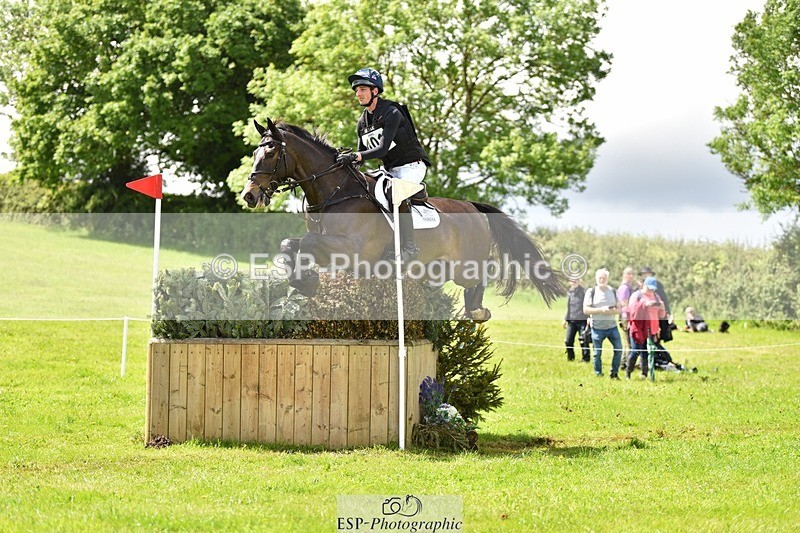 240526-122308-21610 - 401-PLOT_TWIST_B-Tom_Jackson