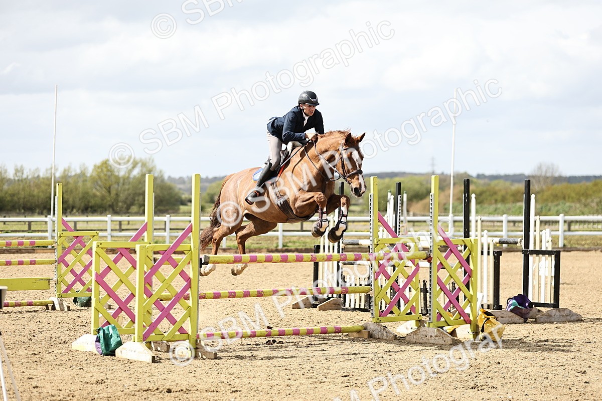 SBM_001140 - Class 4 - Senior Newcomers - 1.10m