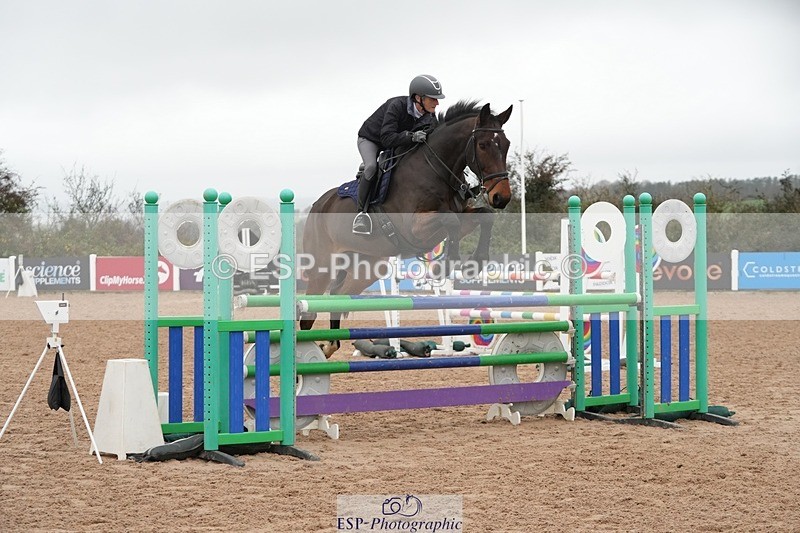 251109-111119-03496 - Cls 20 Newcomers and 1.10m Open